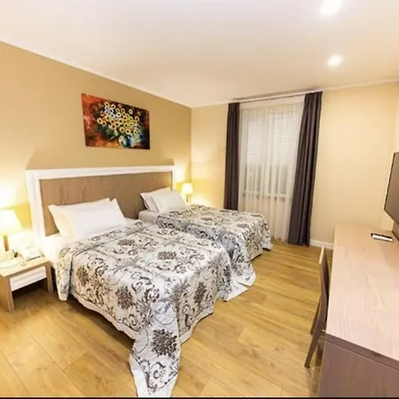 F&m Hotel 3*